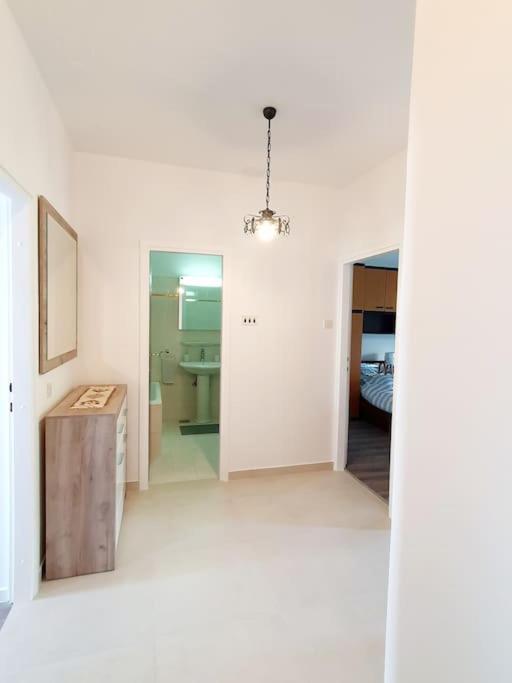 Sanja Apartment *